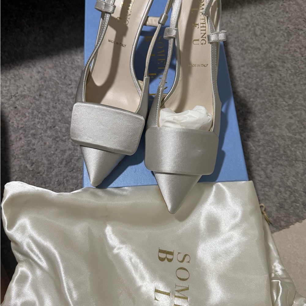 Elegant Something Bleu Women's Slingback Heels